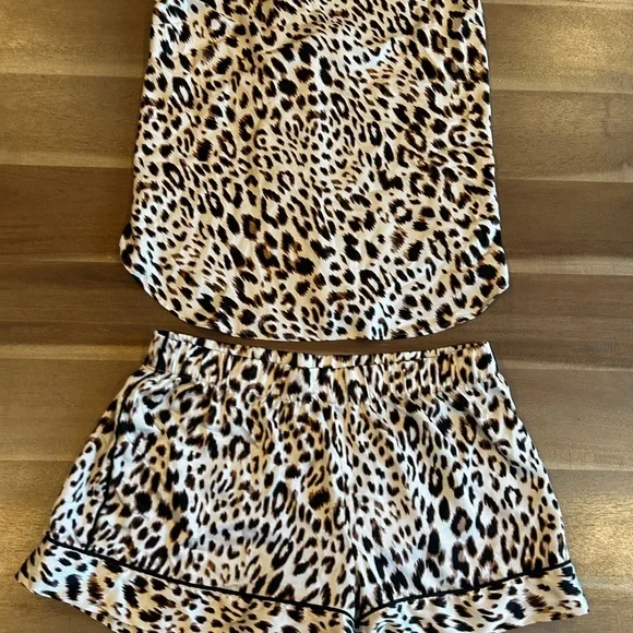 Victorias Secret Leopard Print Satin Cami and Shorts Set - Picture 3 of 5
